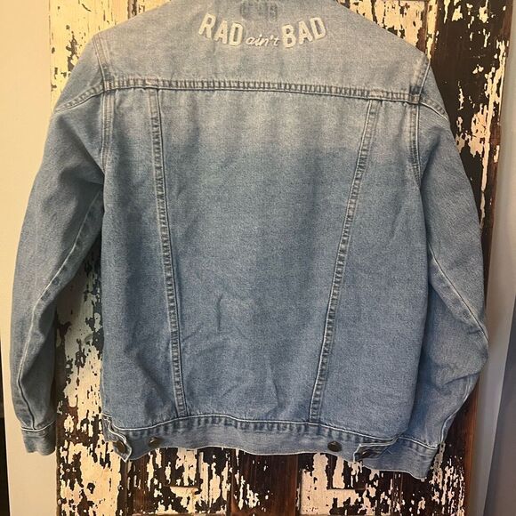 Amuse Society radio Ain’t Bad Embroidered Denim Jacket - Women’s Size Small. - Picture 1 of 8